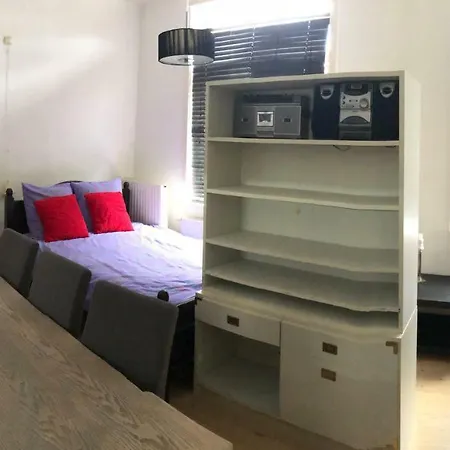 Homestay 3 Person Privat Between Station St Pieters & Expo *